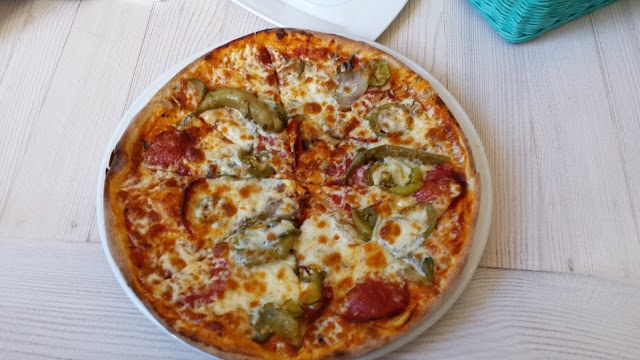 Papryczka Pizza & Restaurant.