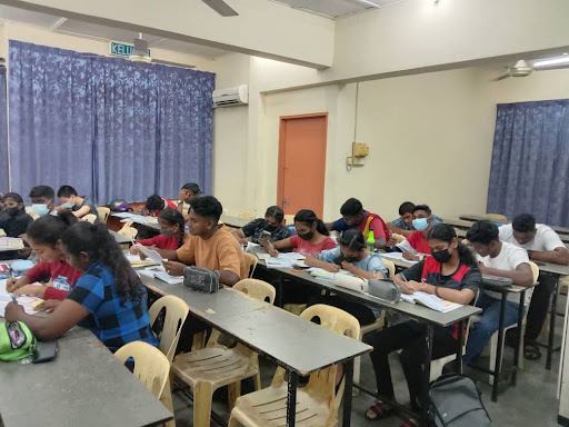 Pusat Tuisyen Sharveen