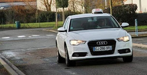 Photo n°7 de JUSSIEU secours L'AIGUILLON-SUR-MER - Ambulances et Taxis Côte Lumière à L'Aiguillon-la-Presqu'île (Service de transport)
