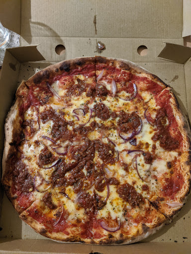 Serrano's Deli Pizza Logo