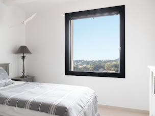 Photo n°20 de Rafflin - Menuiserie Alu PVC Golfe de Saint-Tropez à Cogolin (Fournisseur de fenêtres en PVC)