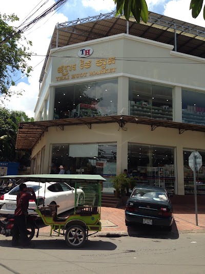 Photos of Thai Huot Market (BKK)