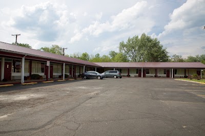 Highlander Motel