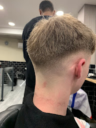 Photo n°12 de HAIR COIFF à Lille (Salon de coiffure)