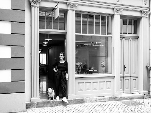 LINDA HÜTHER - Visual