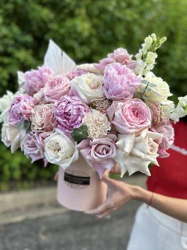 Diamond Flowers Boutique