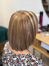 Photo n°7 de K hair K Coiffure à La Seyne-sur-Mer (Salon de coiffure)