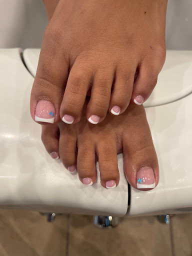 Majestic Nails & Spa - Thumbnail