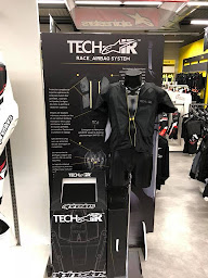 Photo n°41 de Maxxess Limoges à Limoges (Concessionnaire de motos d'occasion)