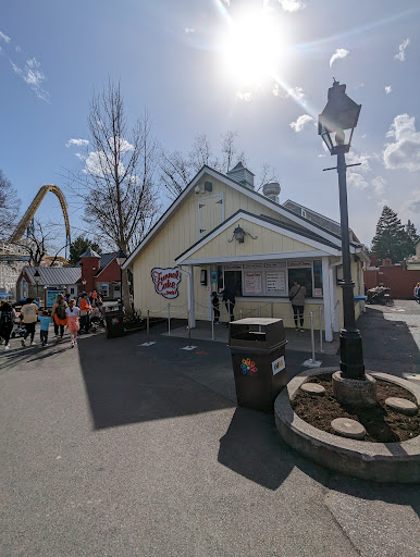 Founder's Way Funnel Cake - Thumbnail