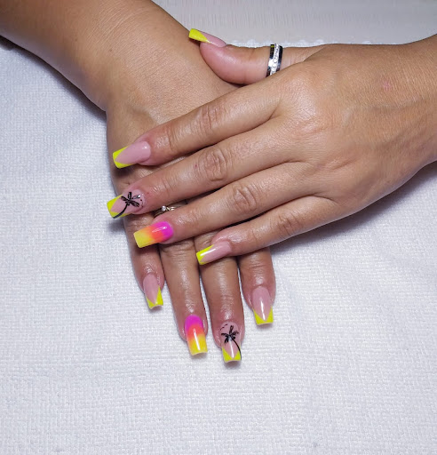 LudmyNails