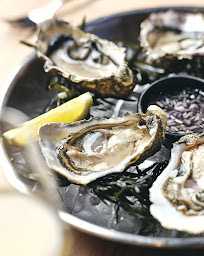 Photo n°135 de Breizh Café Abbesses | La Crêpe Autrement à Paris (Restaurant de fruits de mer)