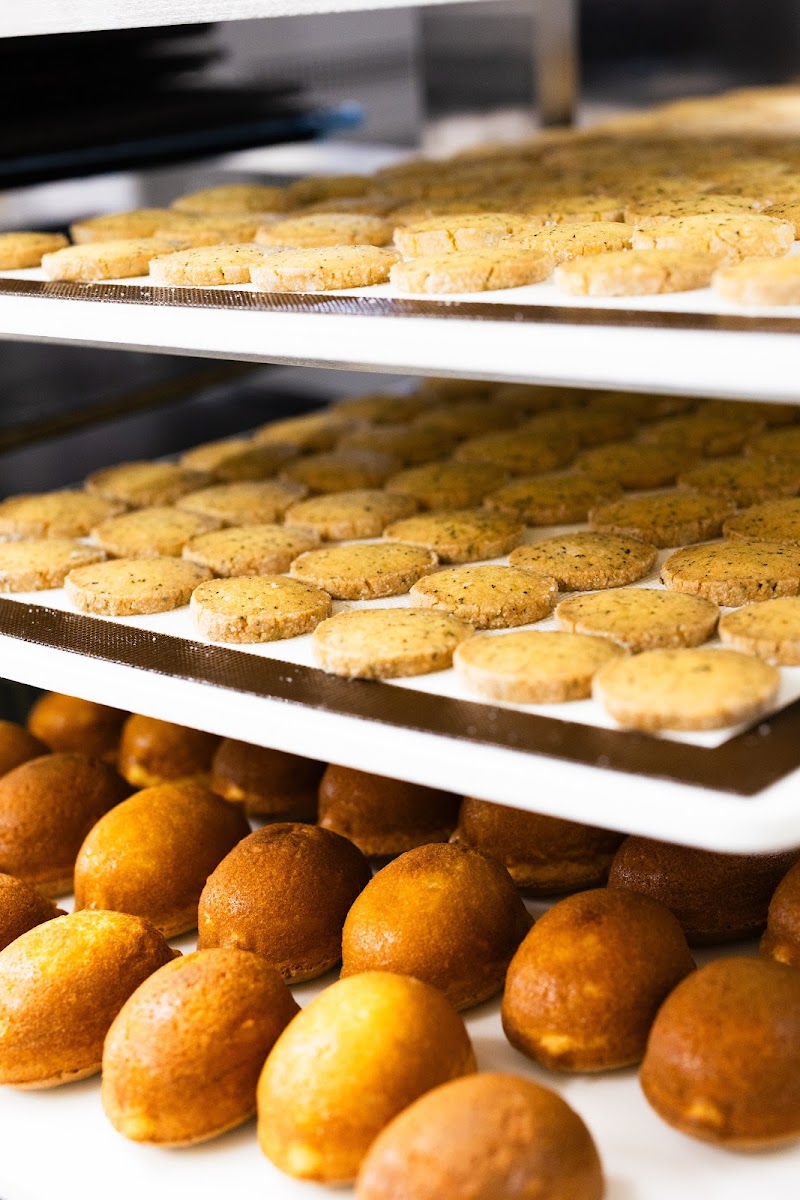 パール洋菓子店 本店工房