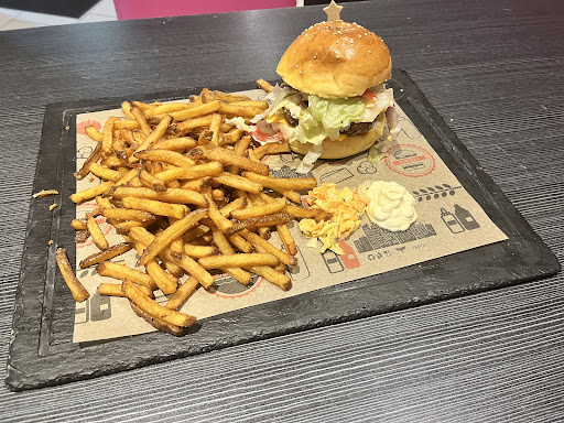 Photo 4 - BURGER CITY