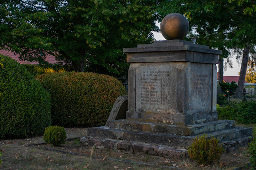 Historisches Gräberfeld - Thumbnail