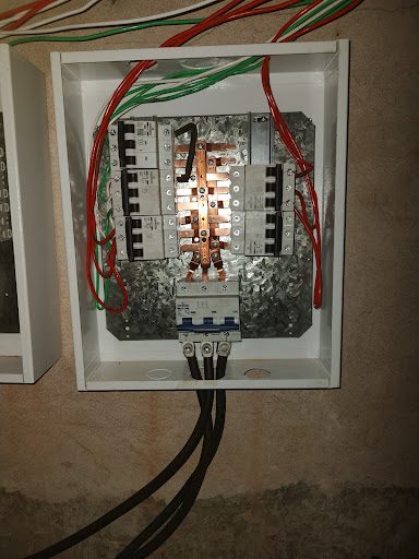 Thierry Eletricista | Eletricista em Londrina | Atendimento 24h