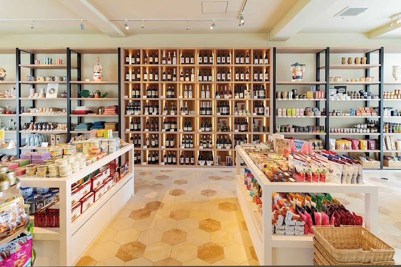 Rogers Flagship Naha\ufeff ロージャース・フラッグシップ・ナハ