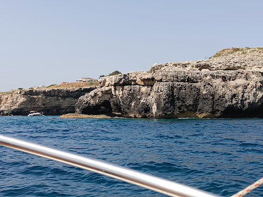 Leucaduemari - Il Centro Escursioni ESCURSIONI IN BARCA ALLE GROTTE DI LEUCA - Thumbnail