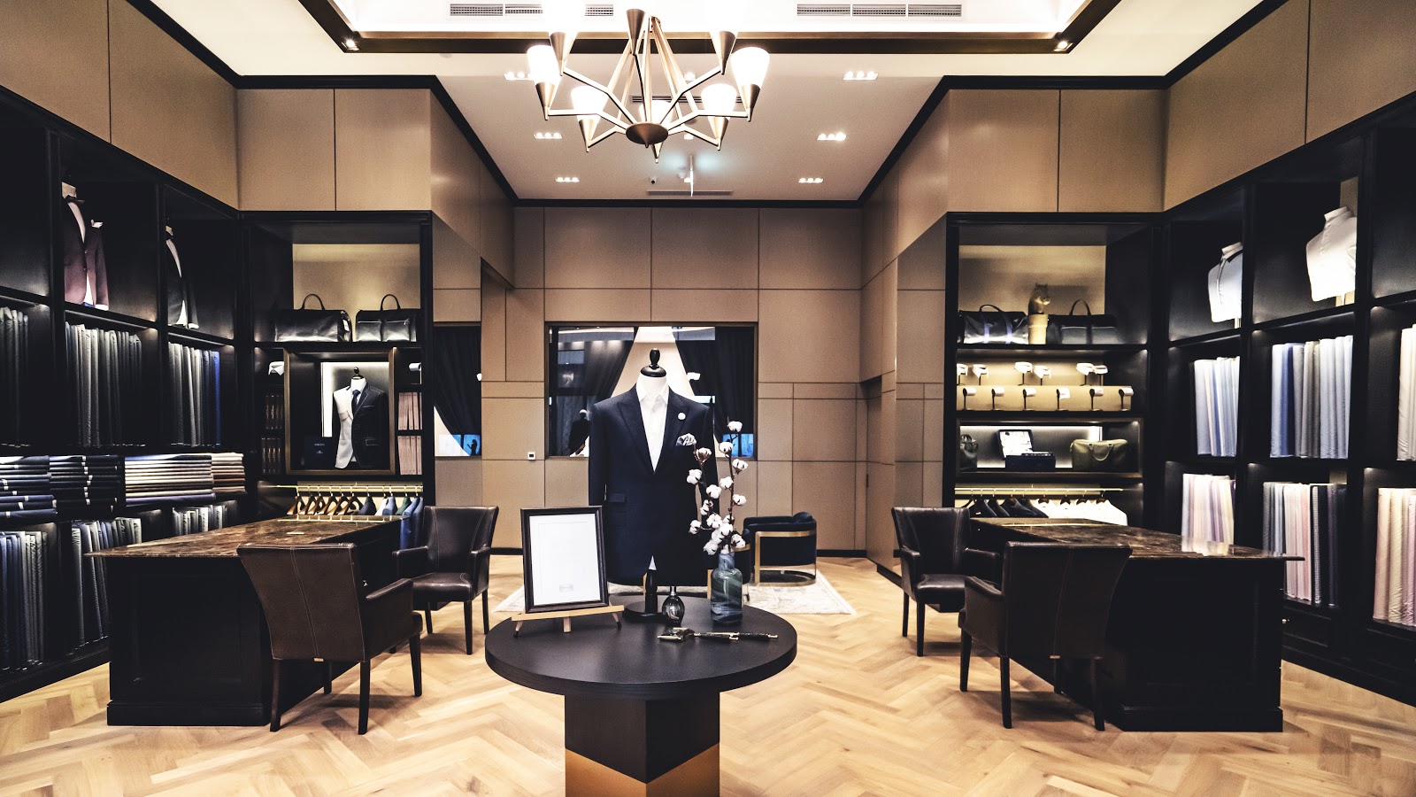 The Suit Station - صورة 2