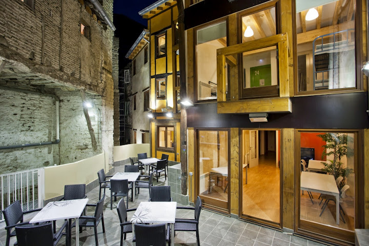 Santa Maria Katedralaren Aterpetxea by null