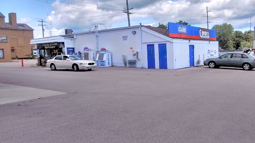 Coyote Gas & Liquor