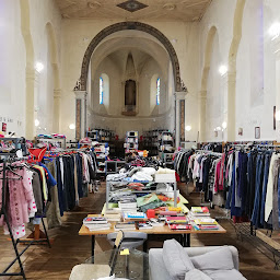 Photo n°2 de Friperie Emmaüs Bussière et Pruns à Bussières-et-Pruns (Magasin de vêtements)