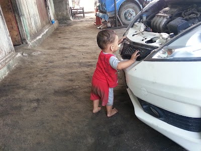 Photos of Bengkel Mobil Jaya Makmur /RUDI