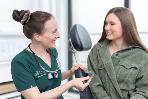 HANSEN ZAHNMEDIZIN | Dr. Eva Hansen - Thumbnail