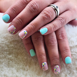 Photo n°10 de Butterflynails&Beauty à La Lande-de-Fronsac (Salon de manucure)