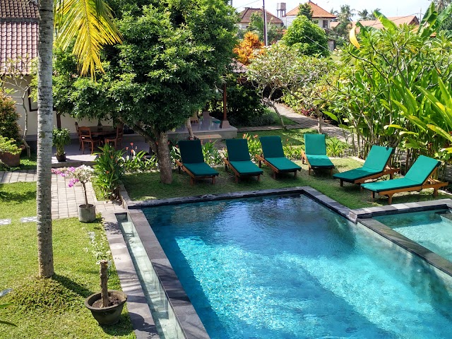 Nyoman Sandi Guest House