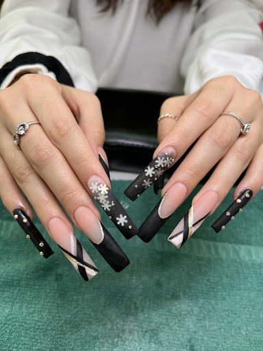 Lalisa Nails - Thumbnail