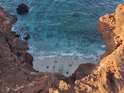 Puʻu Pehe (Sweetheart Rock)