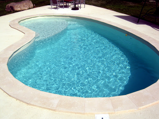 Photo de Lazuel:location saisonnière villa/gîte avec piscine Holiday rental Ardèche Aubenas Vallon Pont d'Arc à Ucel (07200)