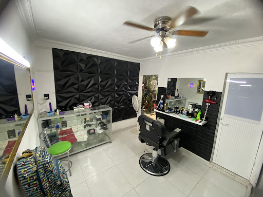 Dino Barber Studio