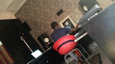 Photos of VTL Stores (Ikota)