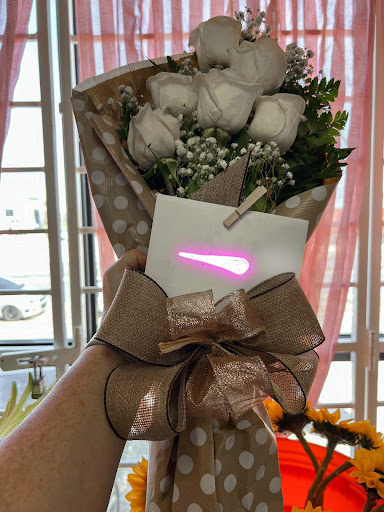 Floristería Petalos, Flowers & Gift Shop - Thumbnail