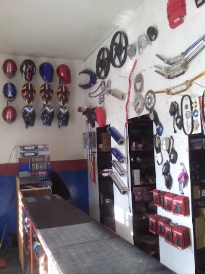 Photos of Moto Repuestos Making