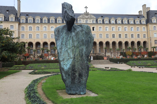 Palais Saint-Georges Garden - Thumbnail