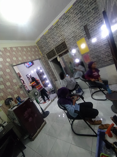 Isna Dwi Salon