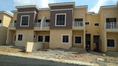 Photos of Earthpoint & Modern Shelter Estate
