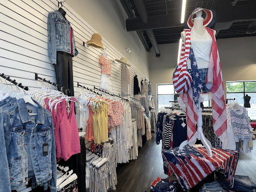 BB’s Belleville Boutique - Thumbnail