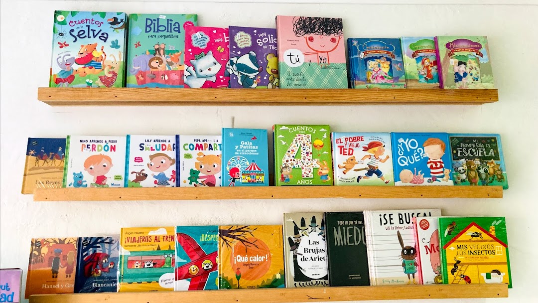 Librería infantil Pequeños Lectores - Librería Infantil y material educativo