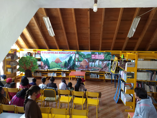 Biblioteca Pública "Bonifacia Hernández Romero" Logo