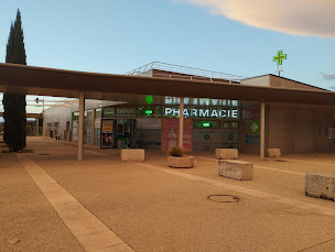 Photo n°1 de Pharmacie De La Durance à Orgon (Pharmacie)