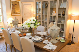 Photo n°7 de Sacha Décoration Mode à Ménerbes (Magasin de vêtements pour femmes)