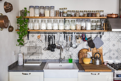 Juls' Kitchen - Visual