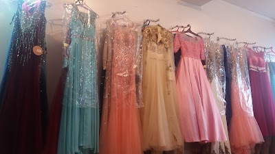 Photos of "Дос-Нар" сауда ойын-сауық орталығы
