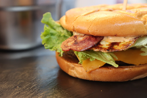 Photo 3 - Savoureux Burgers