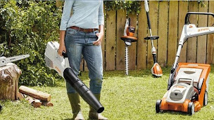 Photo n°7 de Glairon-Mondet à Tournon (Atelier de réparation de tracteurs)