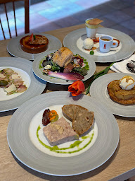 Photo n°3 de La Grange Aux Fleurs à Sarran, Champs-sur-Tarentaine à Champs-sur-Tarentaine-Marchal (Restaurant)